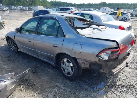 2000 Honda Accord 2.3 Ex from USA, damaged, VIN 1HGCG5657YA129045
